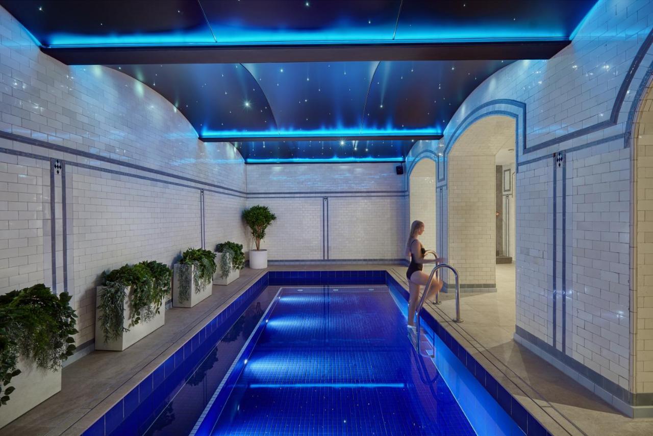 Ensana Buxton Crescent Hotel Exterior photo The pool at The Dorchester